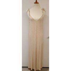 Ribbed maxi dress